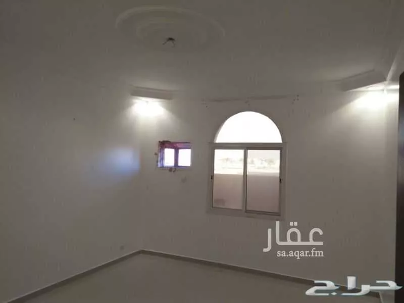شقة 4 غرف في المرجان 3