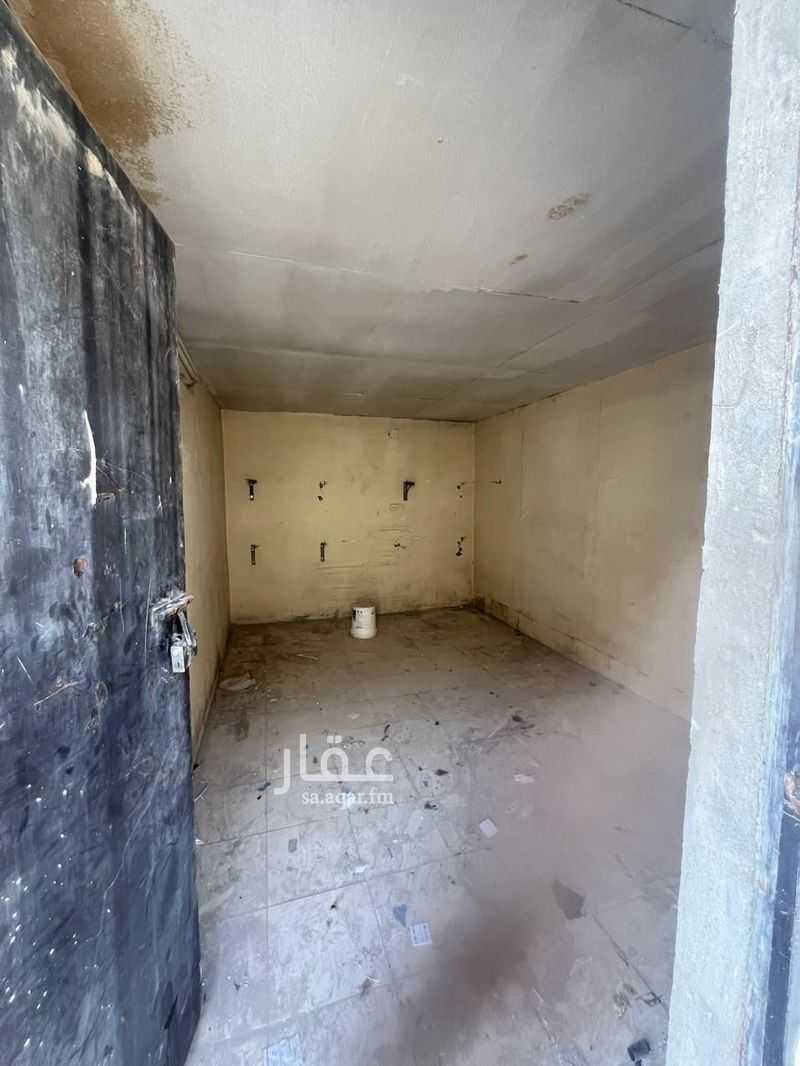 10 bedroom building in Al Khalidiyyah, Riyadh 12