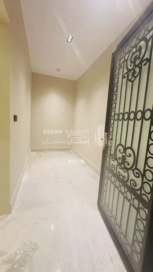 9 bedroom villa in Al Amwaj 4
