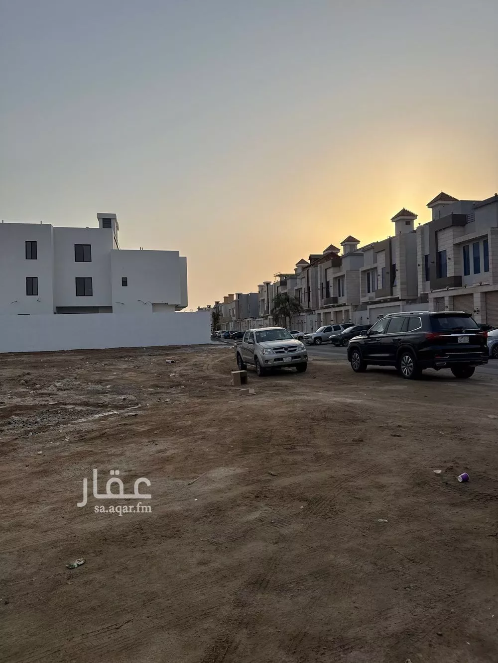 694 sqm land in Az Zomorod 10