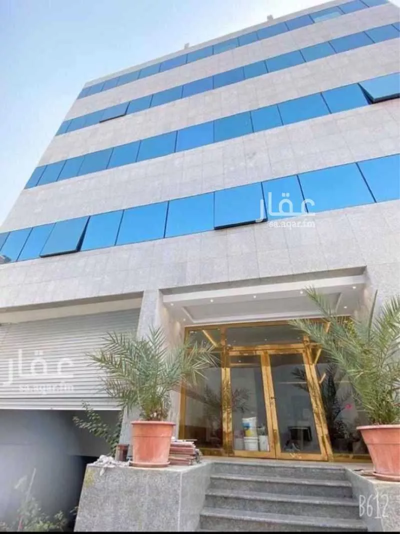 3 bedroom apartment in Al Aziziyah 8