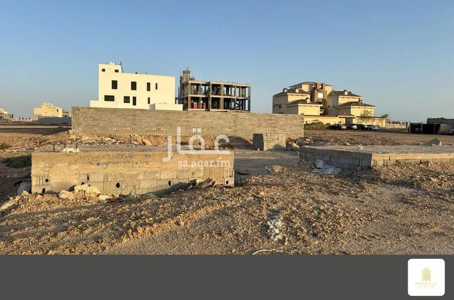 312 sqm land in Al Amwaj 8