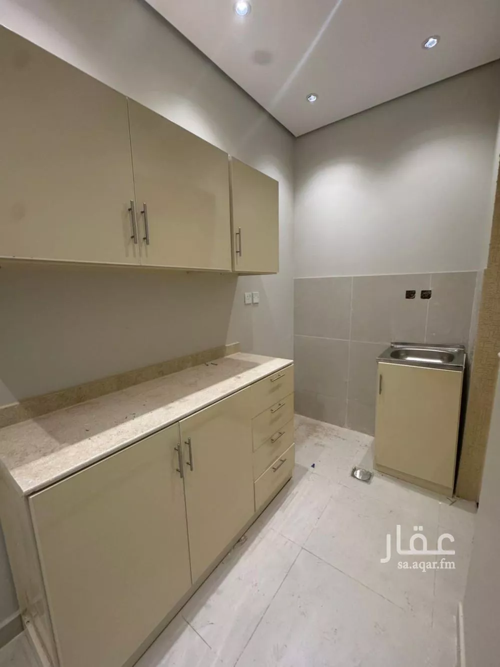 3 bedroom floor in Al Aridh 3