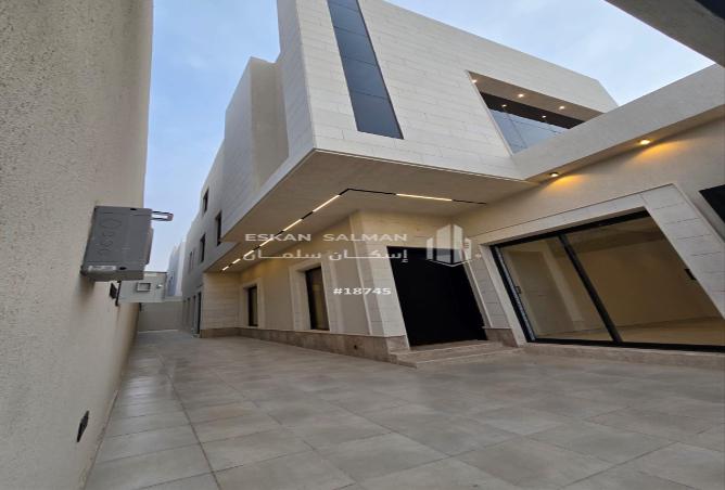 7 bedroom villa in Al Maizilah 3