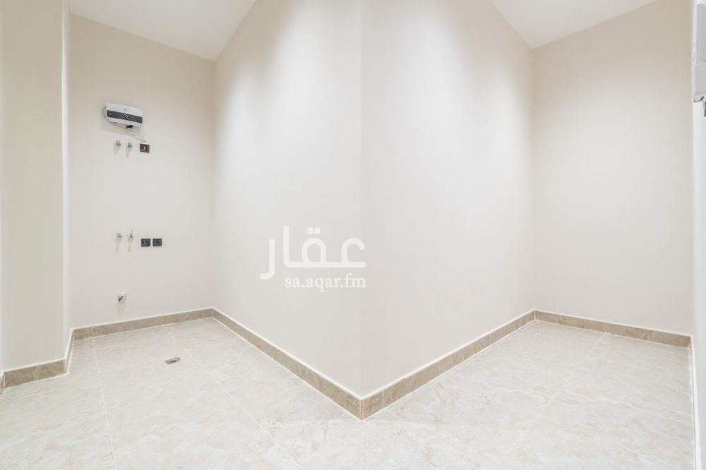 3 bedroom apartment in Al Basateen, Eastern Province 16