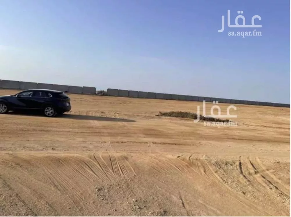 911 sqm land in Az Zomorod 2