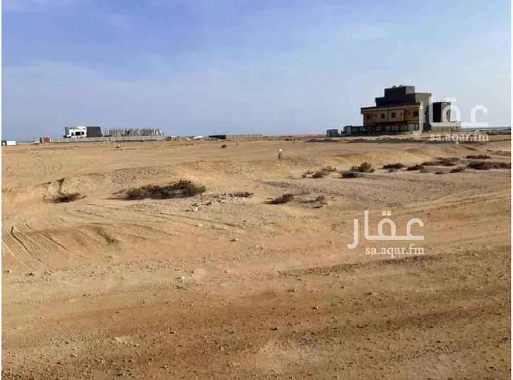 911 sqm land in Az Zomorod 5