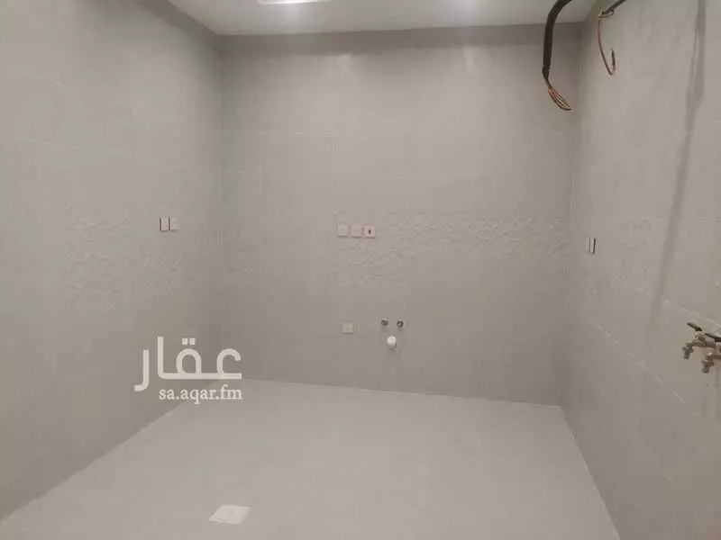 شقة 4 غرف في السلامة 10