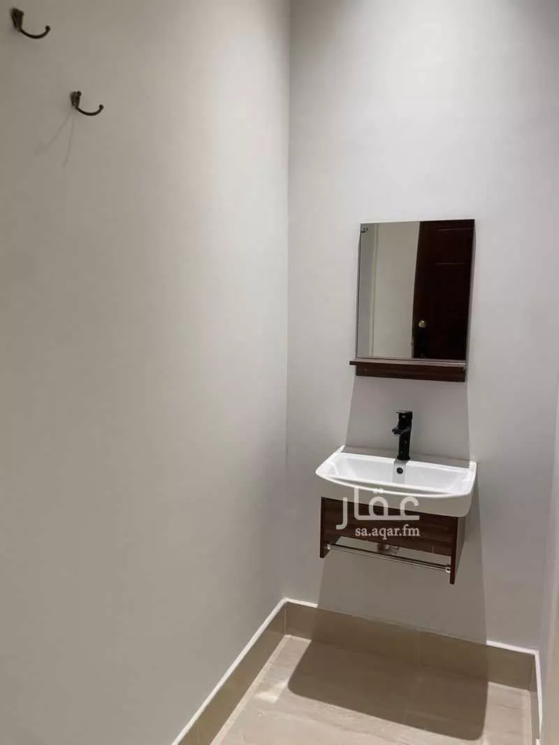 3 bedroom apartment in Al Malqa 13