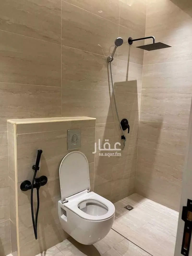 3 bedroom apartment in Al Malqa 15