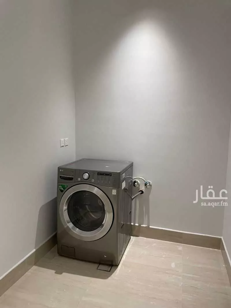 3 bedroom apartment in Al Malqa 16