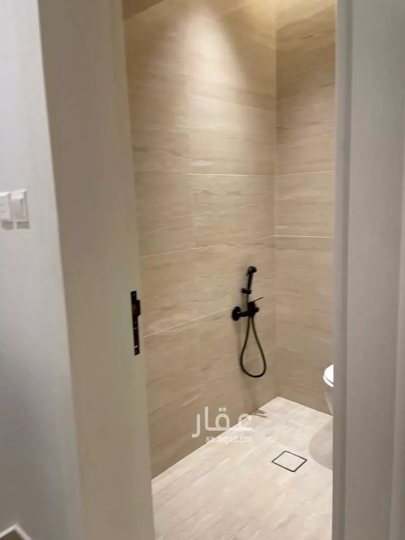 3 bedroom apartment in Al Malqa 6