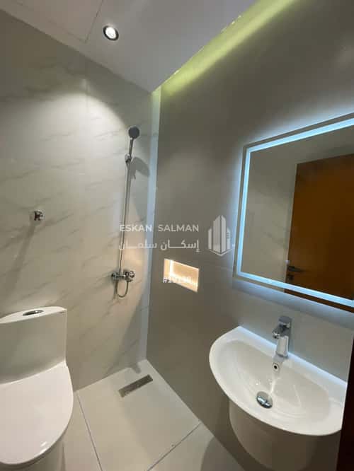 شقة 4 غرف في الروضة 5