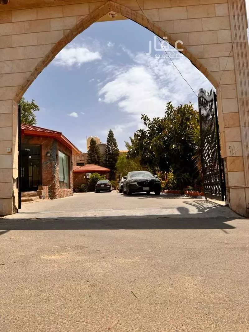13 bedroom building in Al Khalidiyyah, Taif 11