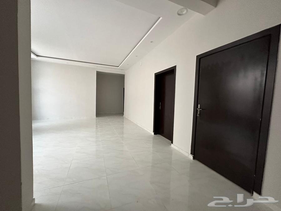 5 bedroom duplex in Al Malaz 15