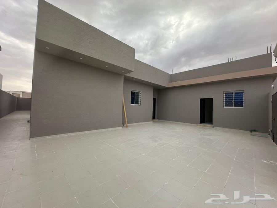 5 bedroom duplex in Al Malaz 17