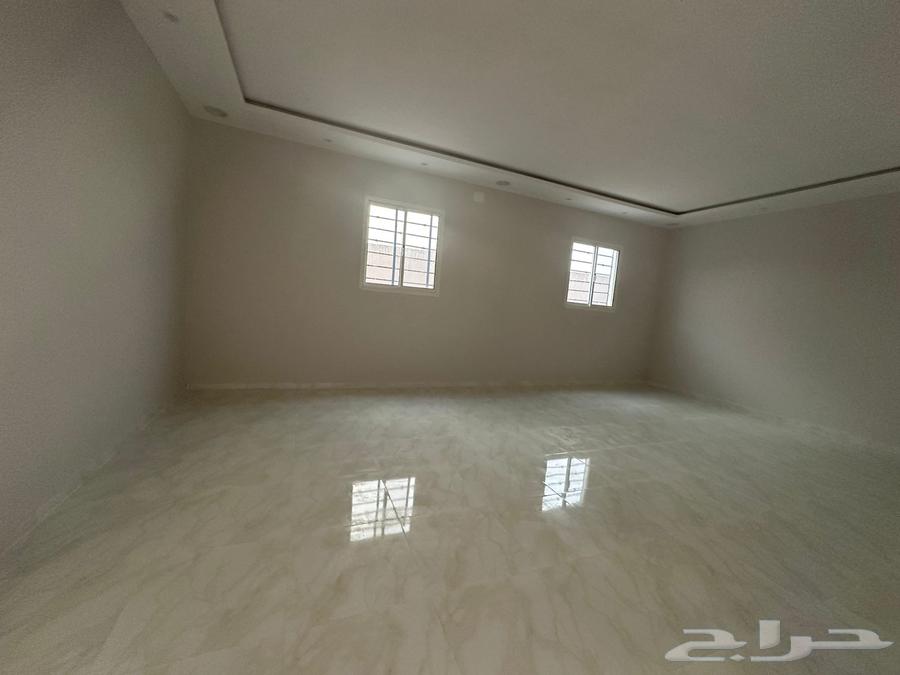 5 bedroom duplex in Al Malaz 19