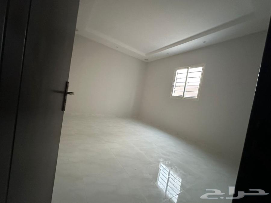 5 bedroom duplex in Al Malaz 5