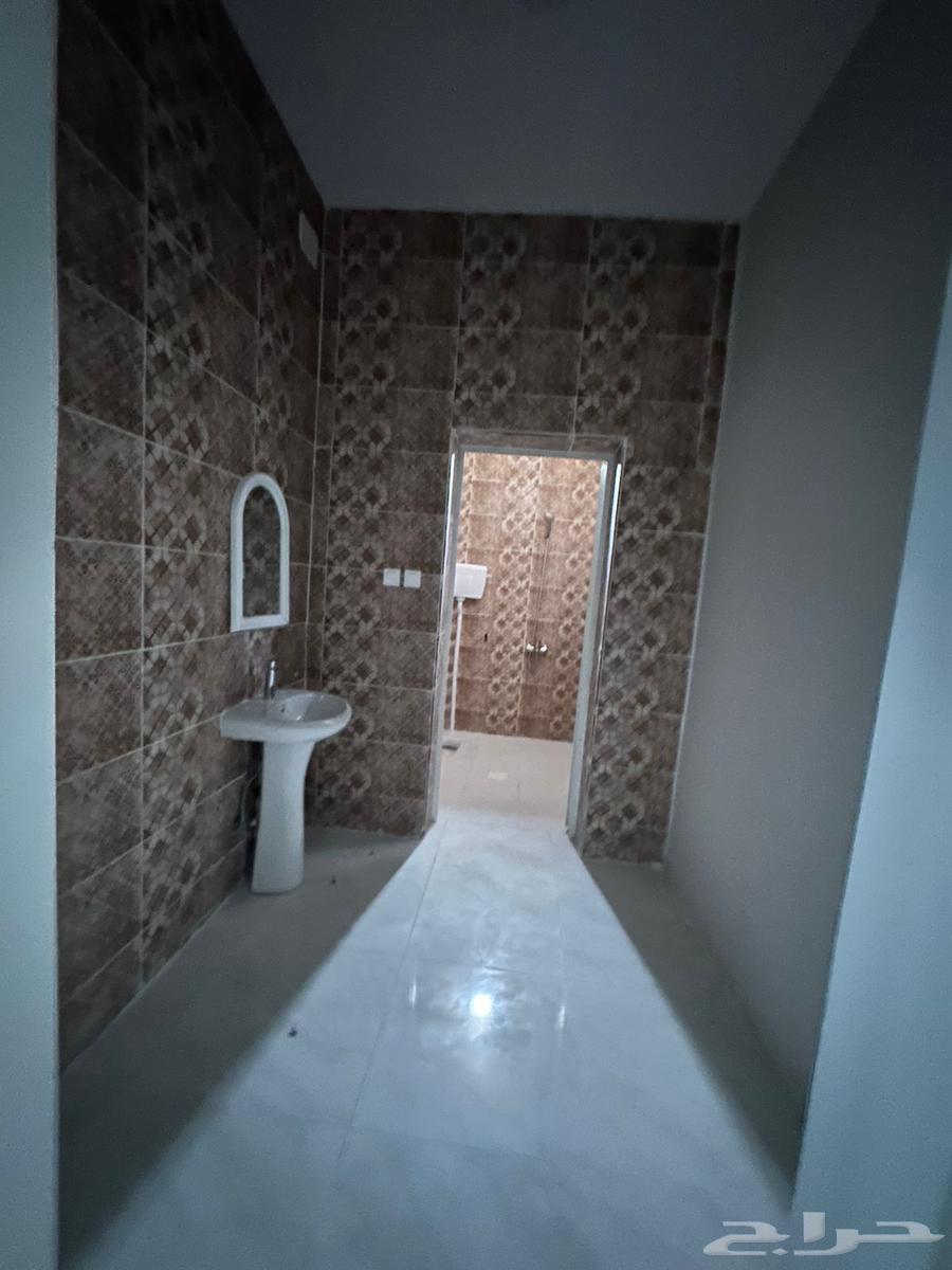 5 bedroom duplex in Al Malaz 8