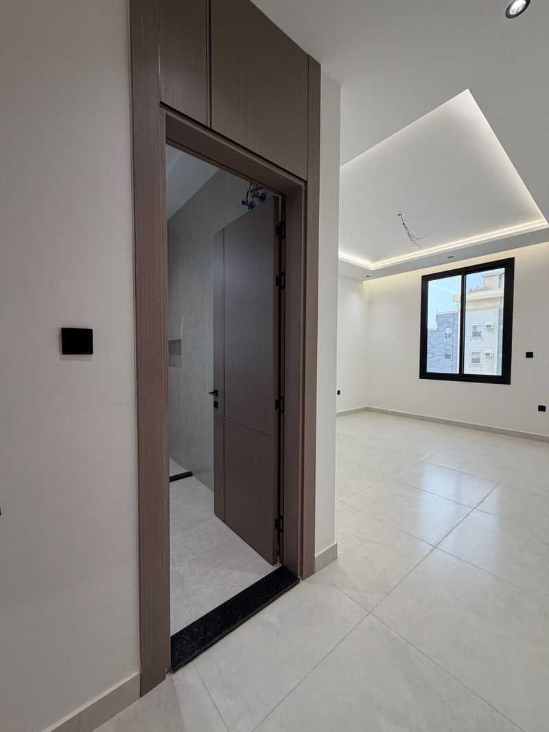 4 bedroom apartment in Al Salamah, Jeddah 9