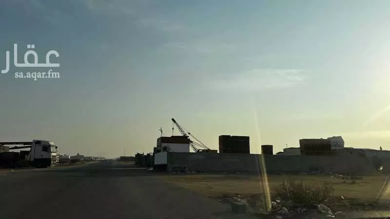 806 sqm land in Az Zomorod 3