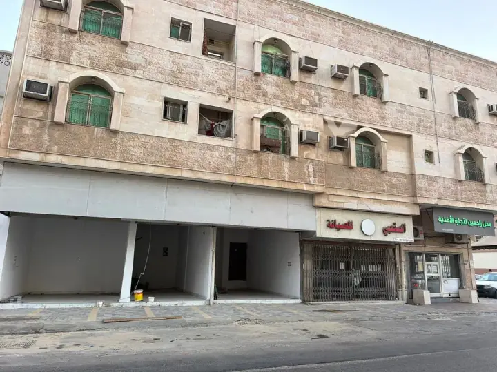 shop in Al Adamah, Eastern Province 7