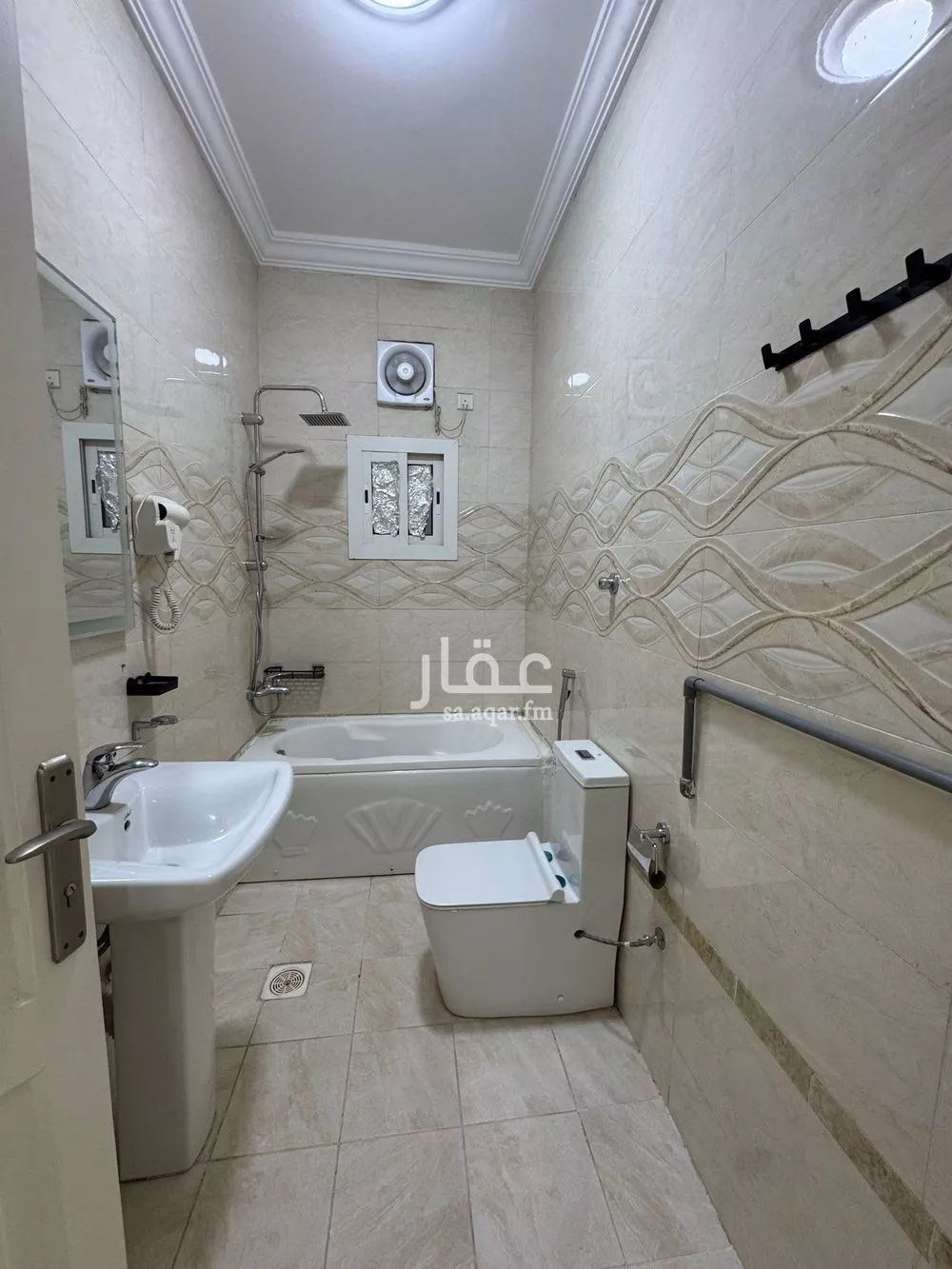 3 bedroom apartment in Al Rabwa 10