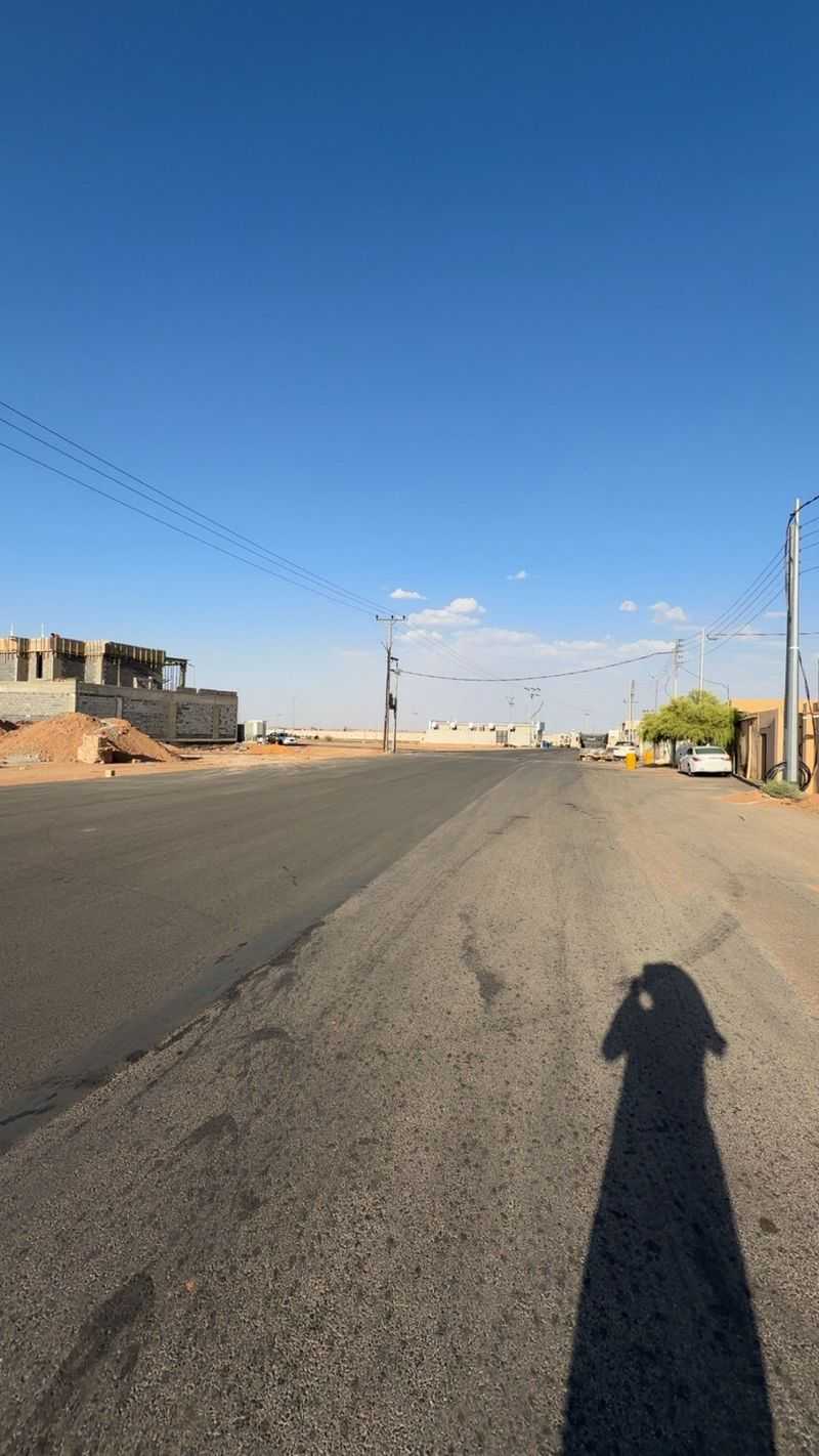 land in An Naqrah, Hail 5