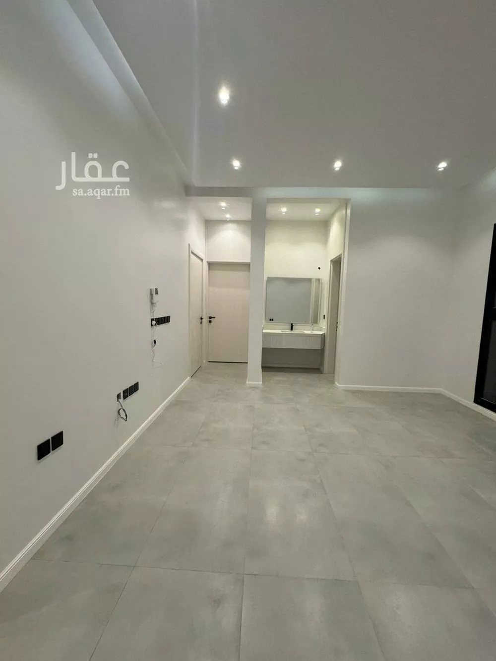 3 bedroom floor in Okaz 5