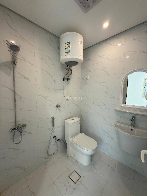 3 bedroom apartment in Al Thuqbah, Eastern Province 8