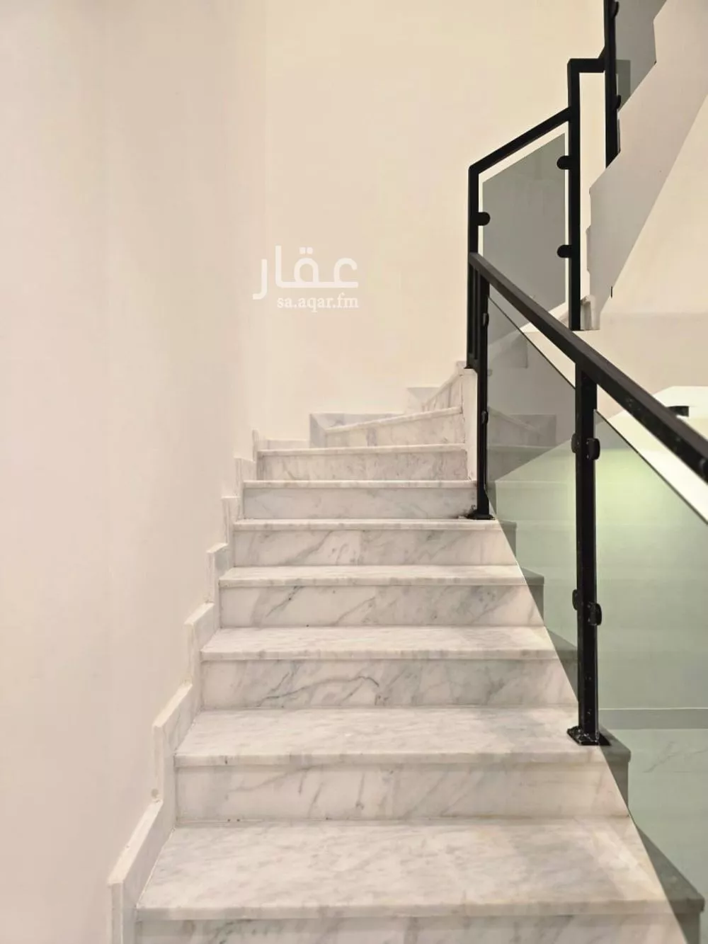 4 bedroom apartment in Al Aqiq 5