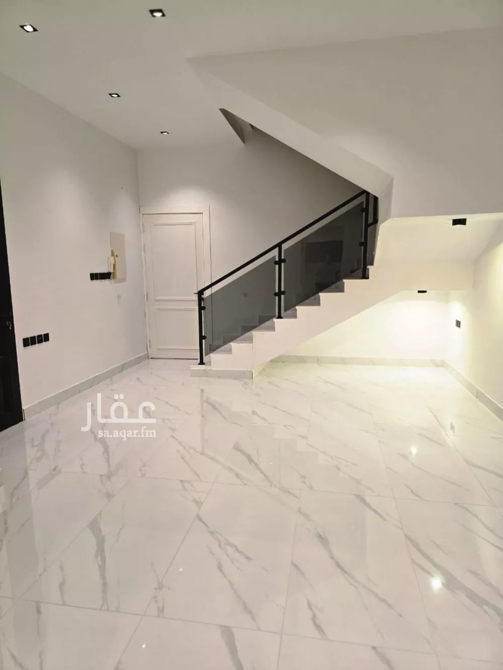 4 bedroom apartment in Al Aqiq 9