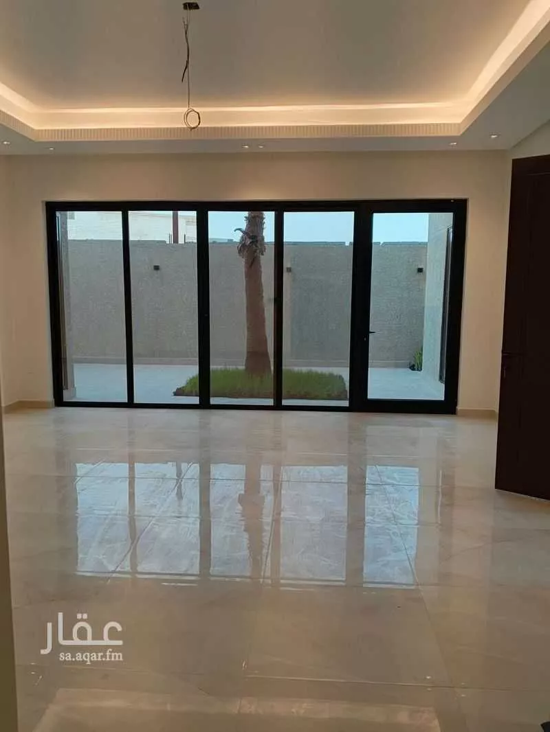 4 bedroom villa in At Tahliyah, Eastern Province 6