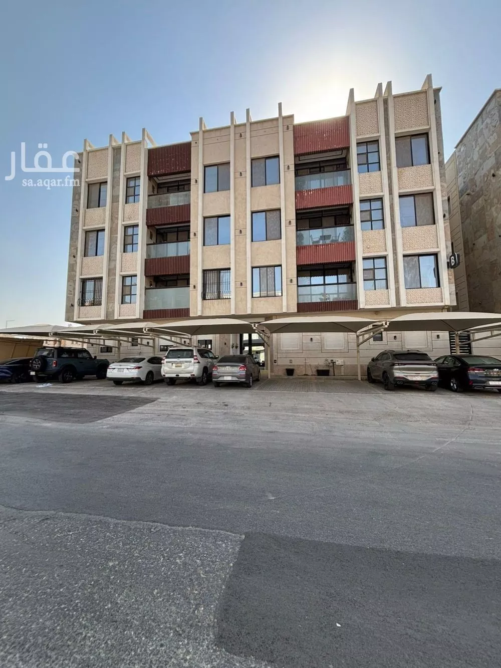 3 bedroom apartment in Al Malqa 7