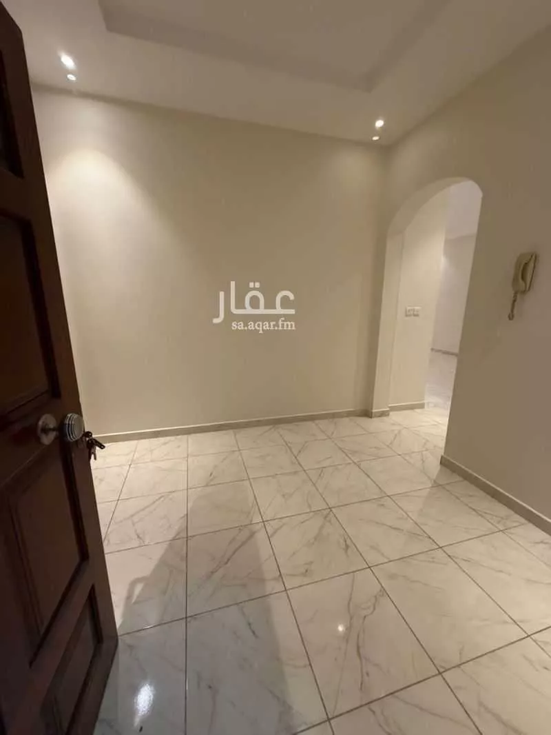 3 bedroom apartment in Al Muntazah, Jeddah 18
