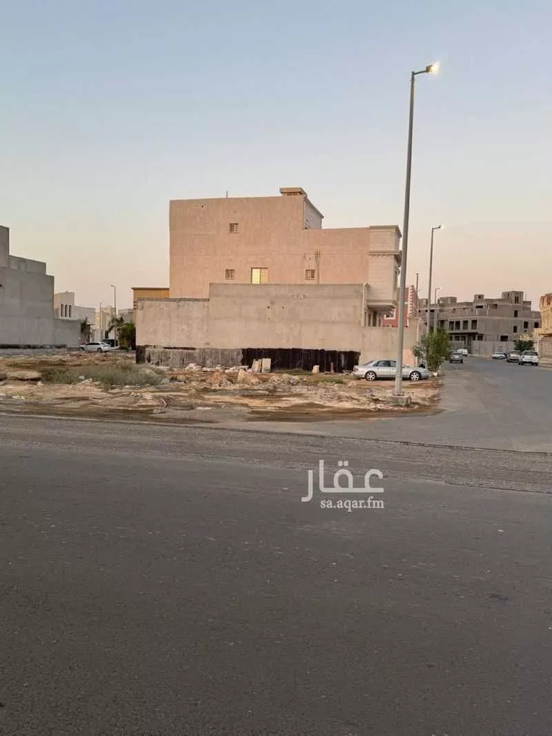 685 sqm land in Al Yaqout 3
