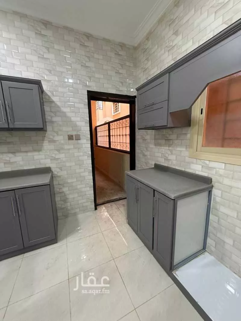 3 bedroom apartment in Al Fath, Khamis Mushait 9