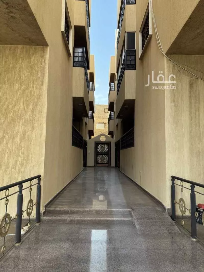 3 bedroom apartment in Al Fath, Khamis Mushait 3