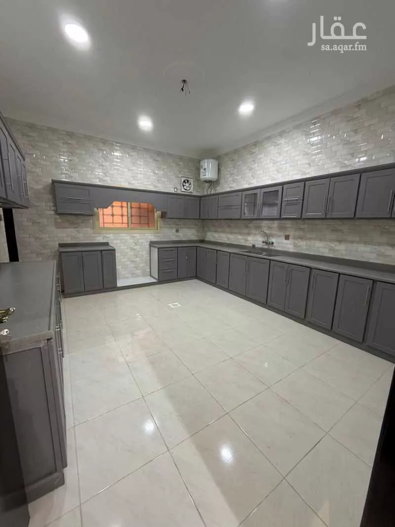 3 bedroom apartment in Al Fath, Khamis Mushait 4