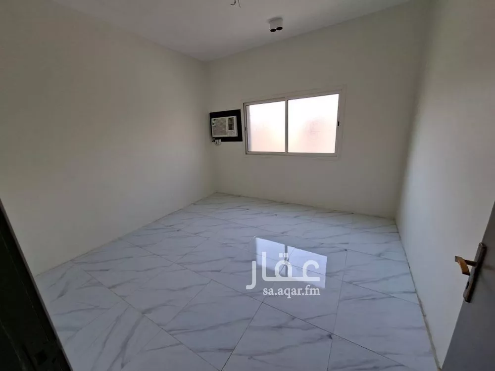 2 bedroom apartment in Al Aqrabiyah, Eastern Province 3
