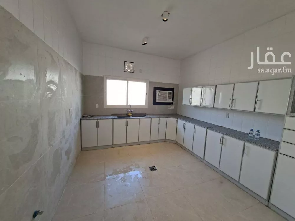 2 bedroom apartment in Al Aqrabiyah, Eastern Province 5