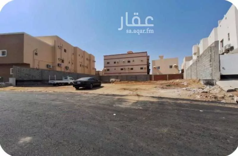 865 sqm land in As Salhiyah 4