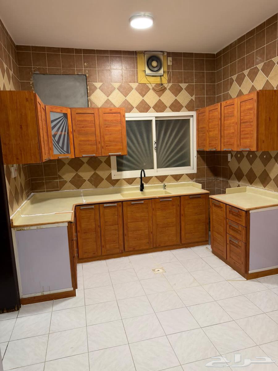 4 bedroom apartment in Al Rawdah, Eastern Province 3