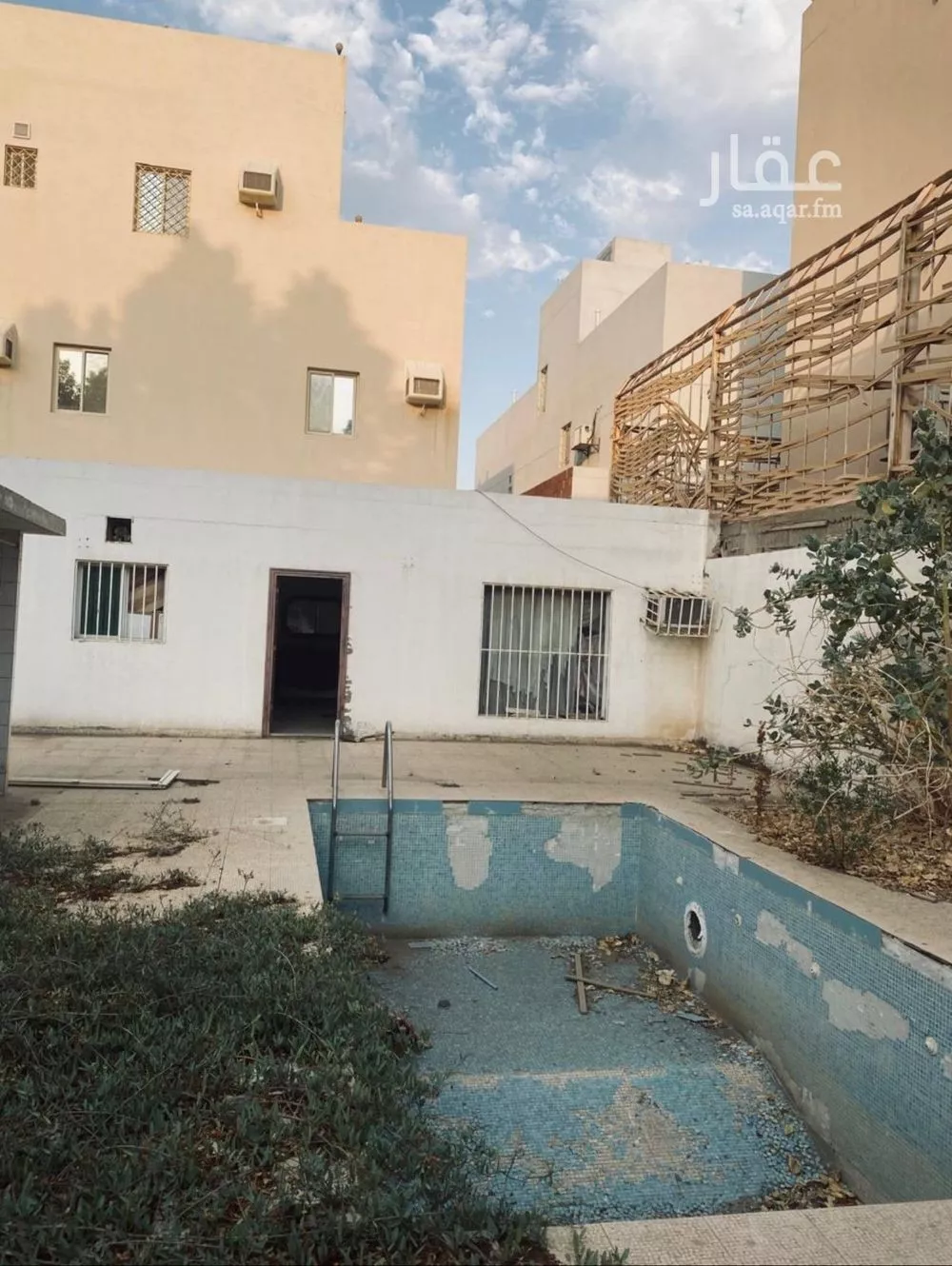 750 sqm land in Al Falah 5