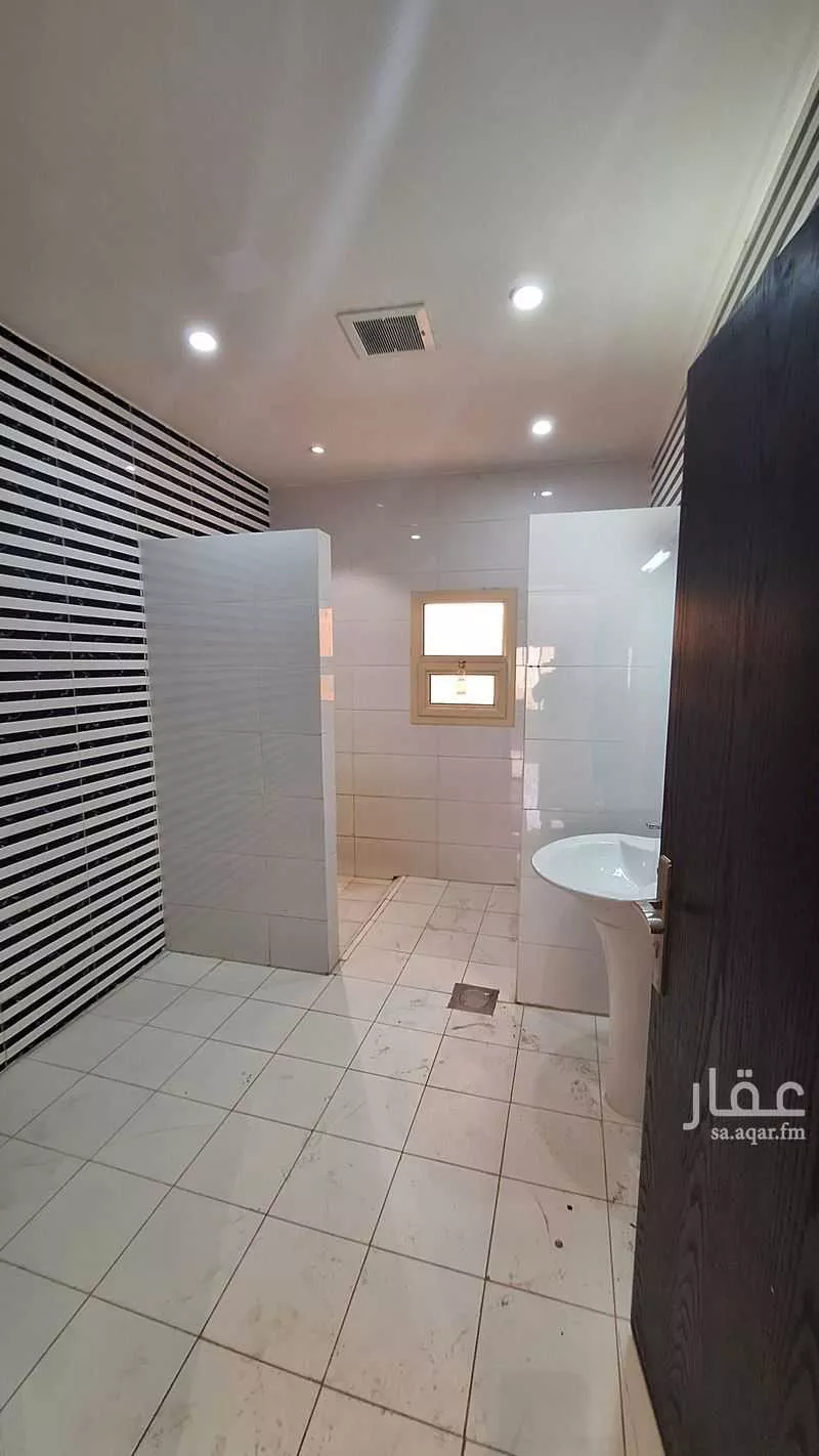 4 bedroom villa in Al Sulaimaniyyah, Riyadh 15