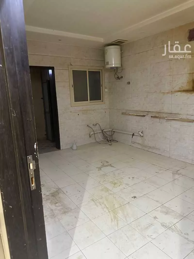 4 bedroom villa in Dhahrat Namar, Riyadh 7