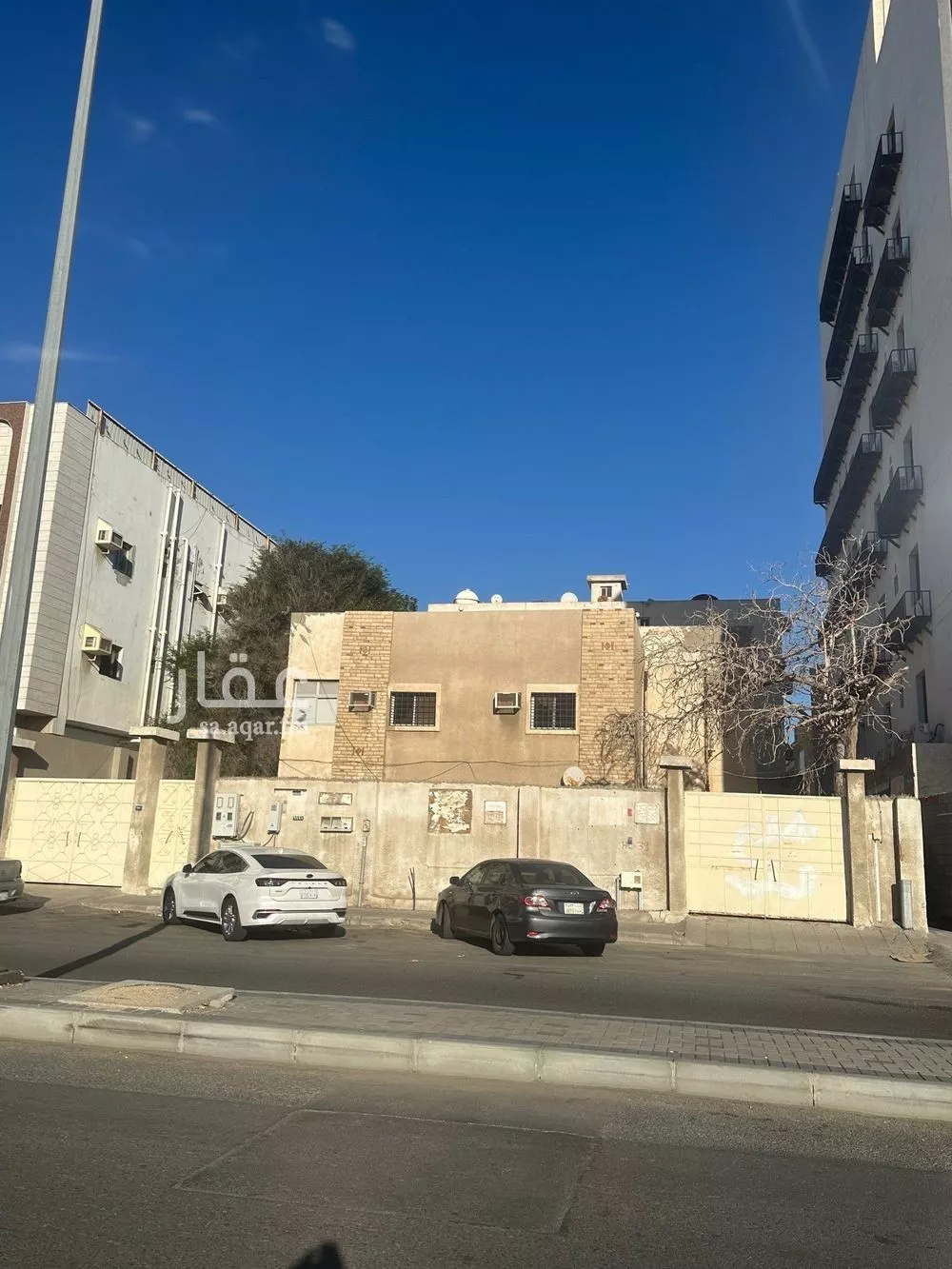 617 sqm land in Al Bawadi 5