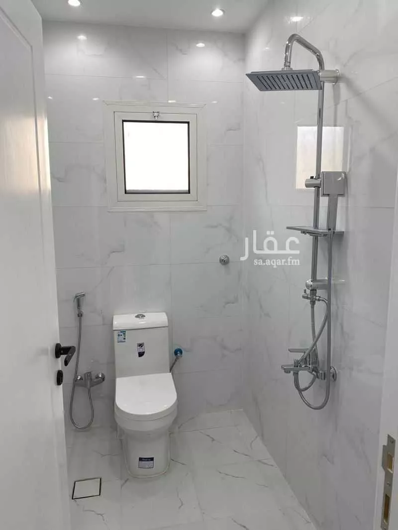 3 bedroom apartment in Al Difa, Madinah 11