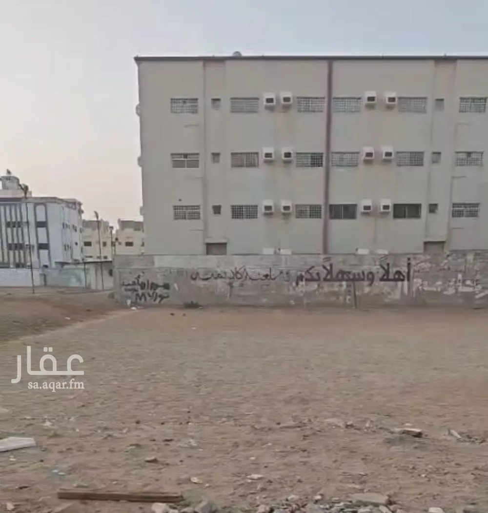 أرض 1200 م² في النزلة اليمانية 8