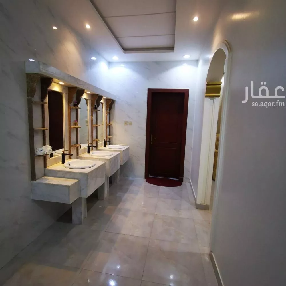فيلا 4 غرف في عكاظ، الرياض 2